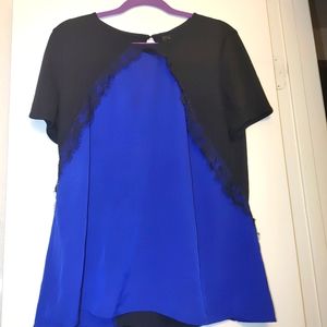 Worthington Blue/Black Blouse with Black lace trim, Size XL, short sleeve.